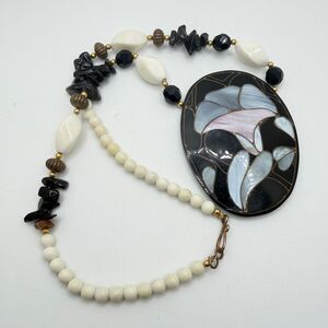 21" Vintage Lee Sands MoP inlay pendant w/ glass stone beaded necklace! Unsigned